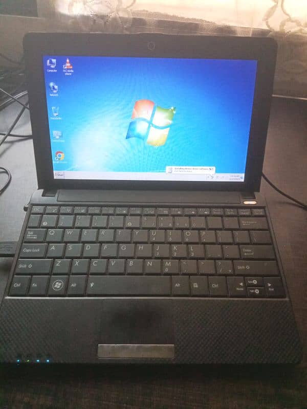 Asus Mini Laptop for education 0