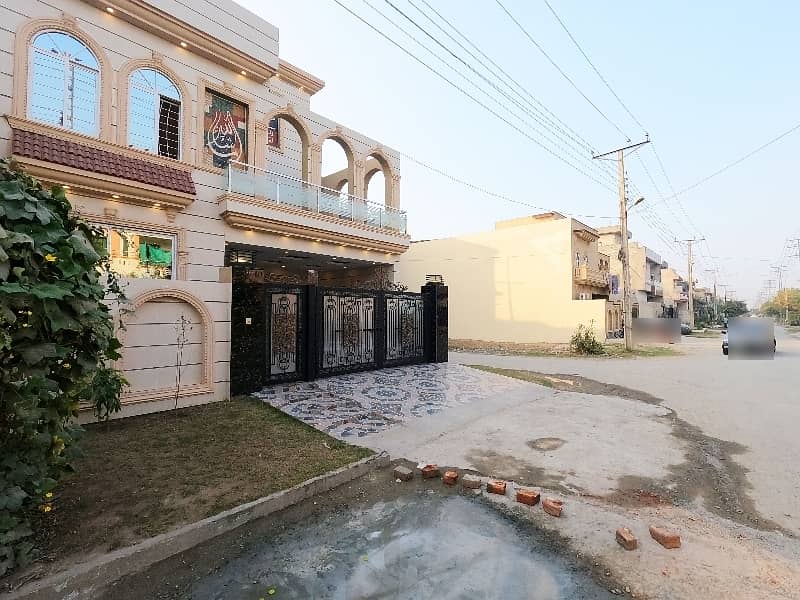 To sale You Can Find Spacious Corner House In Audit & Accounts Phase 1 - Block D 1