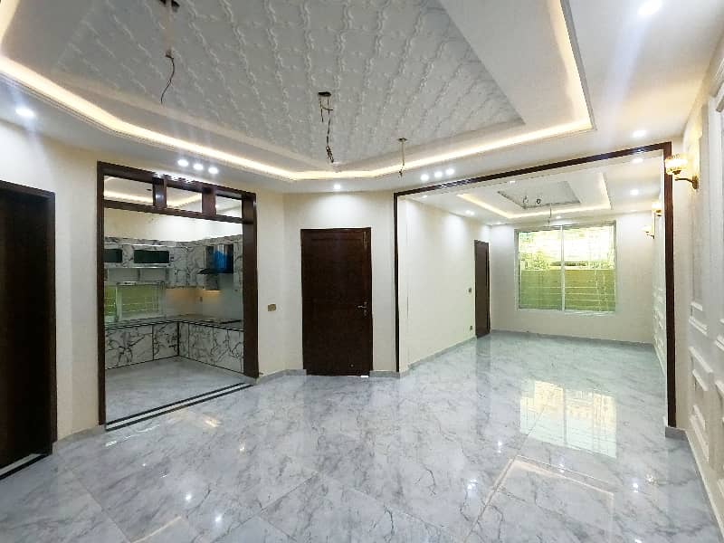 To sale You Can Find Spacious Corner House In Audit & Accounts Phase 1 - Block D 13