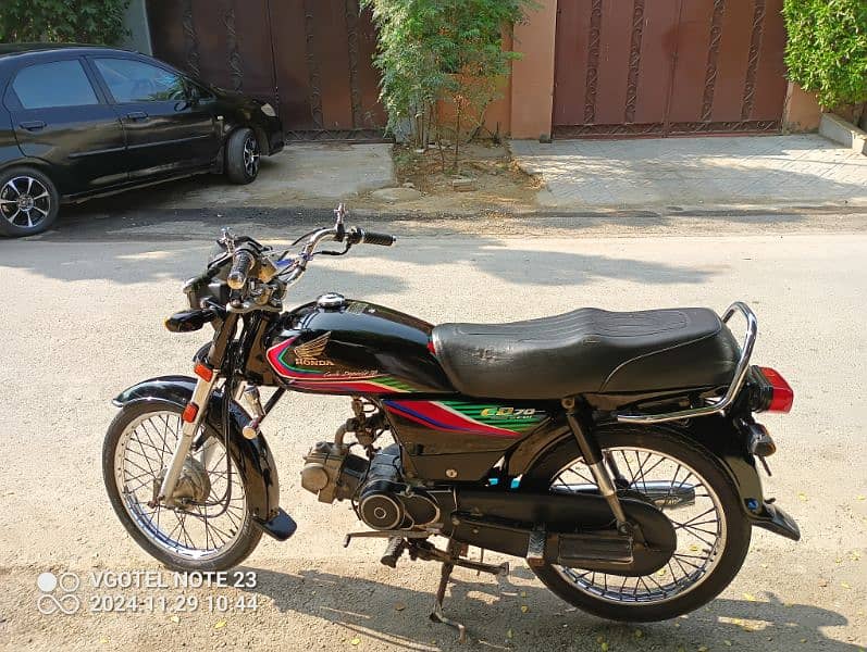 Honda CD 70 2017 3