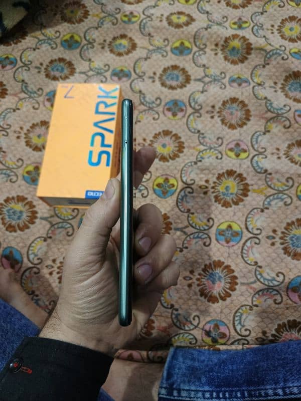 Tecno spark 7 pro 4+64 5