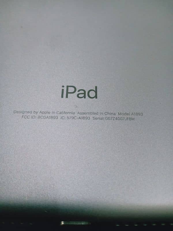 iPad 6th Generation - 128 GB - Apple iPad 7