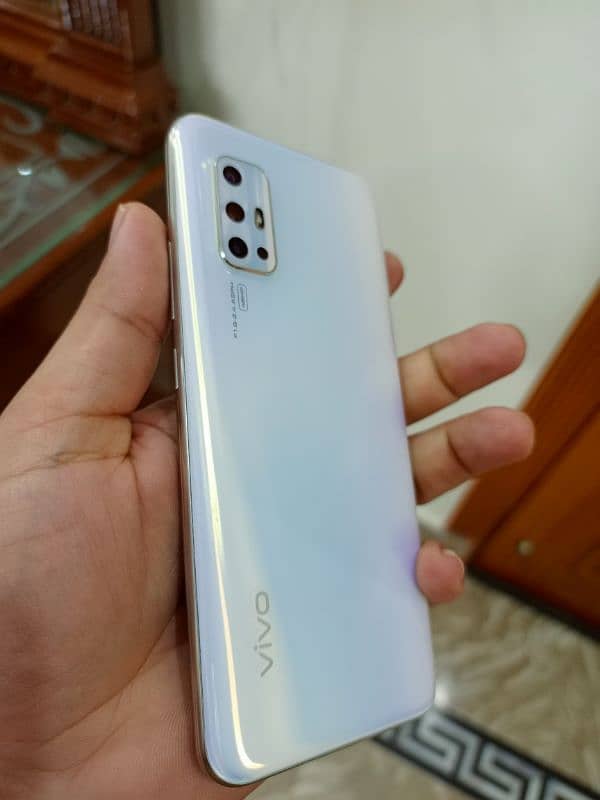 Vivo V17  256gb 3