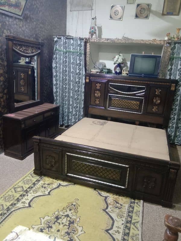 Double bed king size & Dressing Table 0