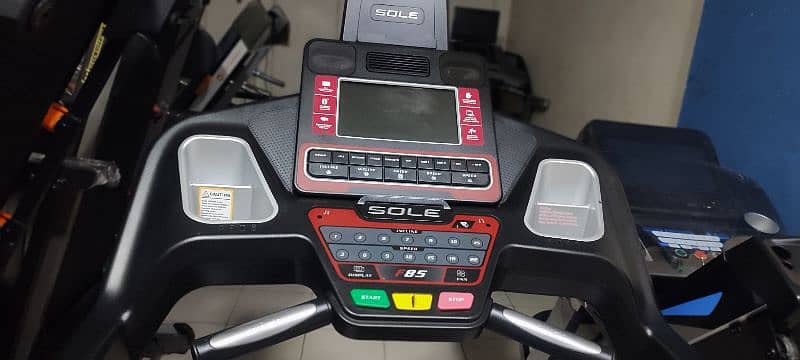 IMPORTED TREADMILL MACHINE SOLE F85. . 0