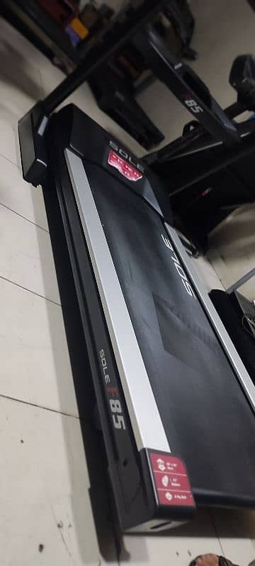 IMPORTED TREADMILL MACHINE SOLE F85. . 2