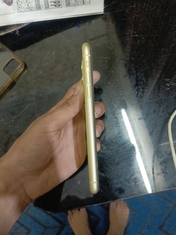 iphone 11 pta approved ( sealed phone) 1