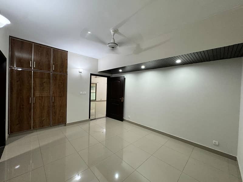 3 Bed Apartment For Sale In Askari 10 Lahore 15