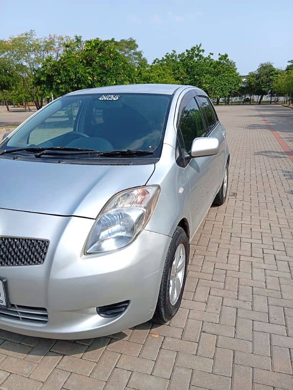 Toyota Vitz Original 1300cc 11