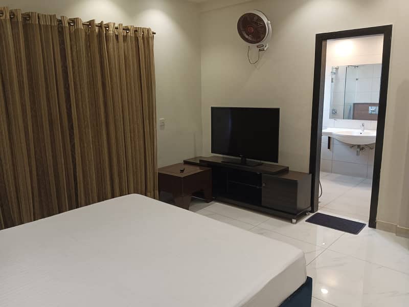 Book for a Day Comfortable Single-Bed Apartment available on Daily Basis 1