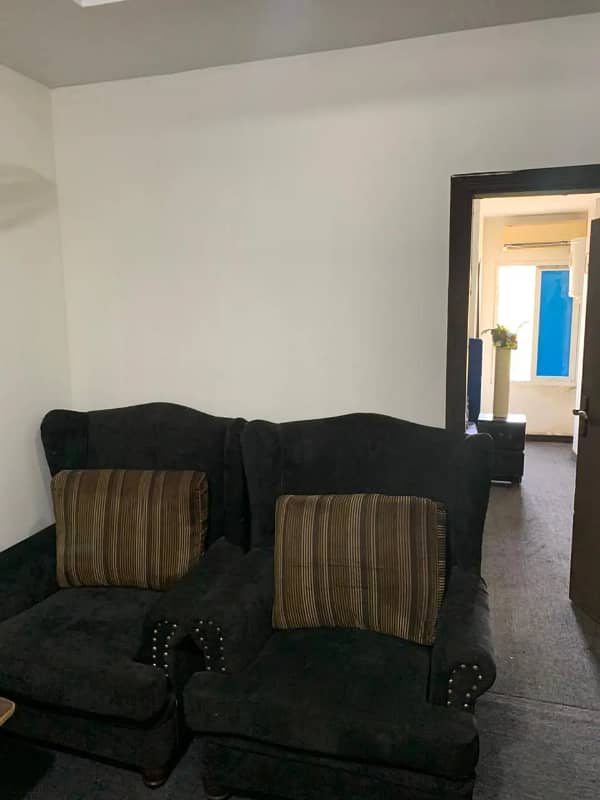 E11 daily basis furnished flat available for rent 1