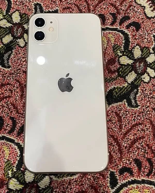 I phone 11 White Colour 7