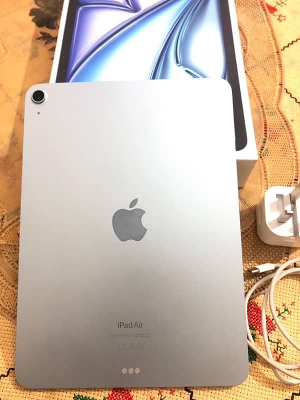 iPad Air 6th gen M2 Chip 11” 1