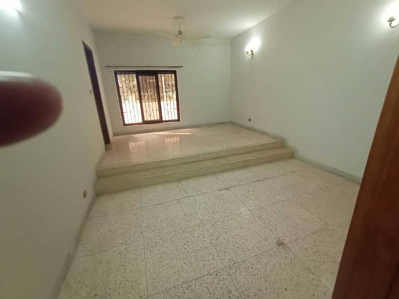 2 Kanal Beautiful House with Basement Hall for Sale in DHA Phase 3 4