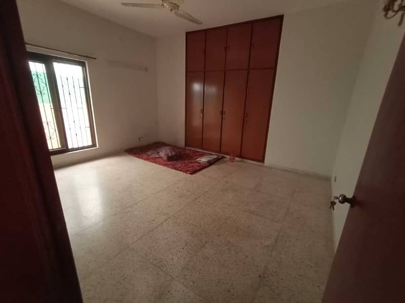 2 Kanal Beautiful House with Basement Hall for Sale in DHA Phase 3 8