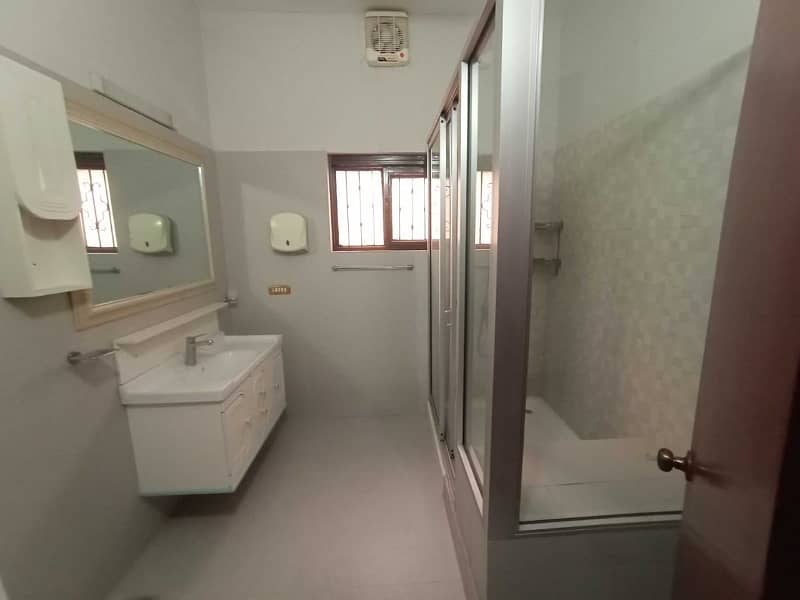 2 Kanal Beautiful House with Basement Hall for Sale in DHA Phase 3 17