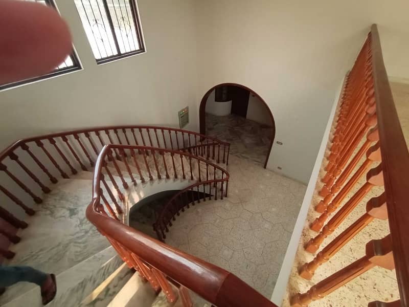 2 Kanal Beautiful House with Basement Hall for Sale in DHA Phase 3 18