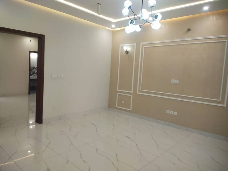 Ten Marla full house for rent in Ghaznavi block near Imtiaz Store and Winter land snow park 12