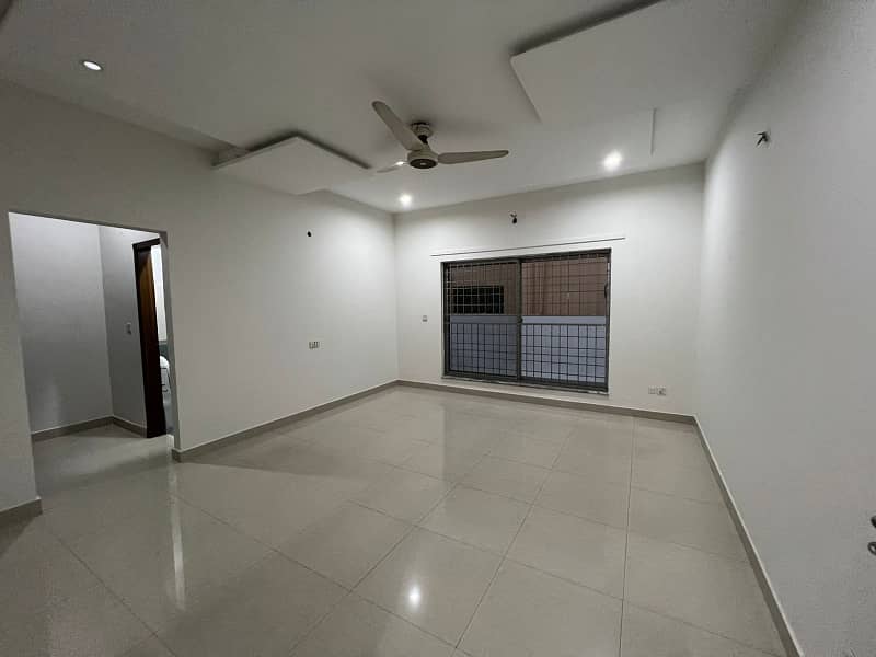 One Kanal Lavish house with basement at prime location of Jasmine block Secter C Bahria Town 1