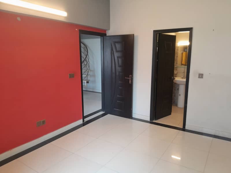 3 Bedroom Pent House Apartment for Sale 3