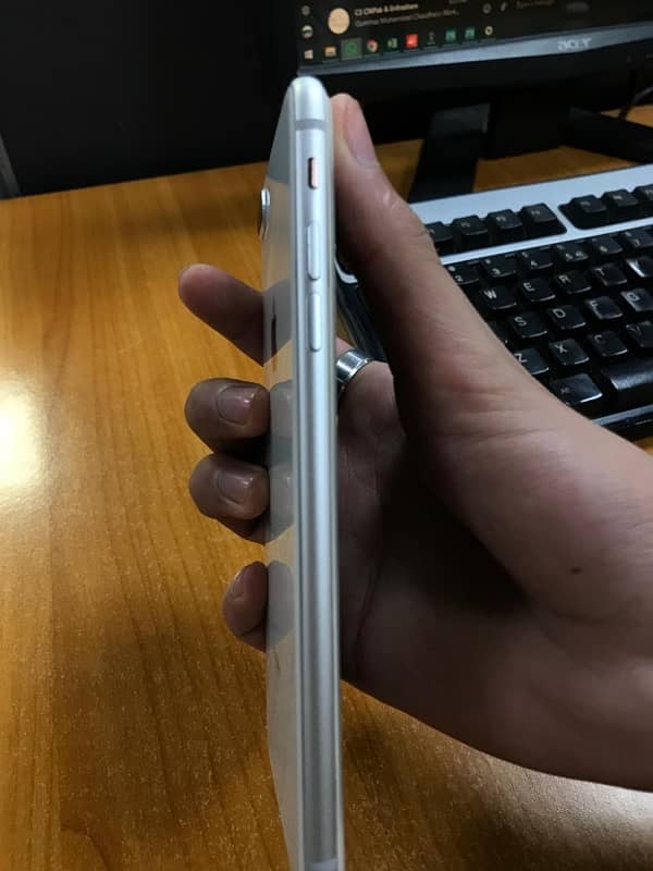 Iphone 8 plus 64 GB non PTA 3