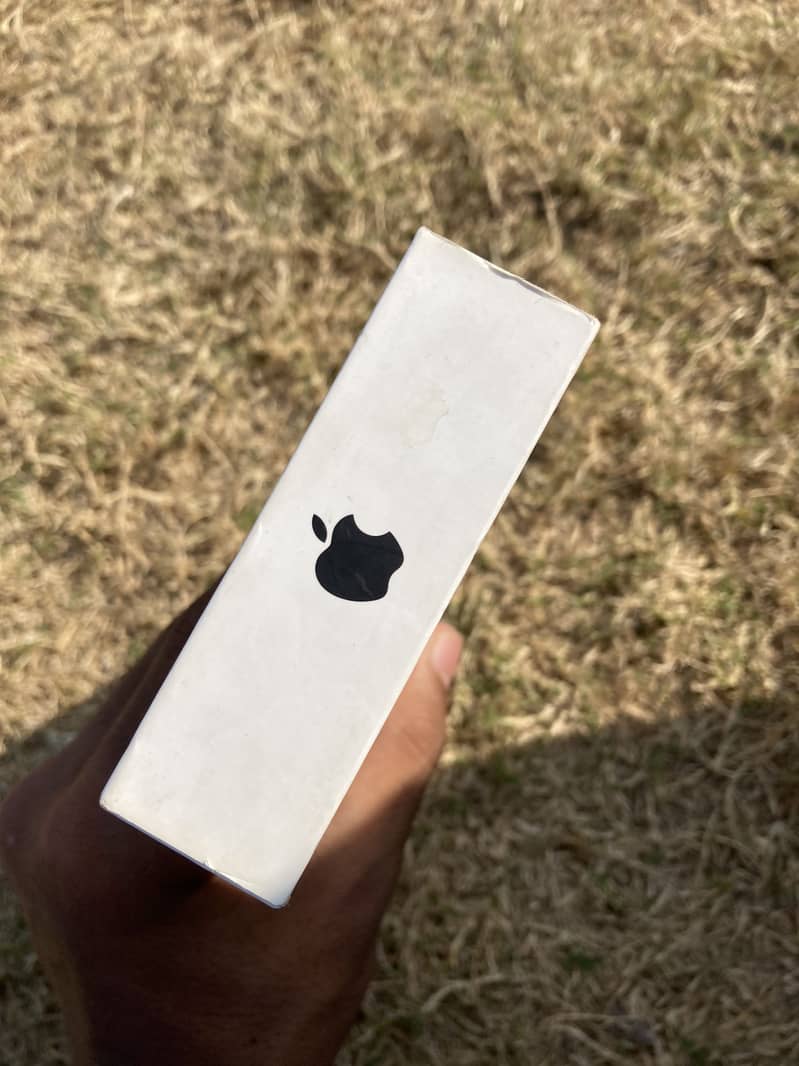 Iphone SE 2020 | 64 GB | Non pta | Jv | 4 month sim available 8