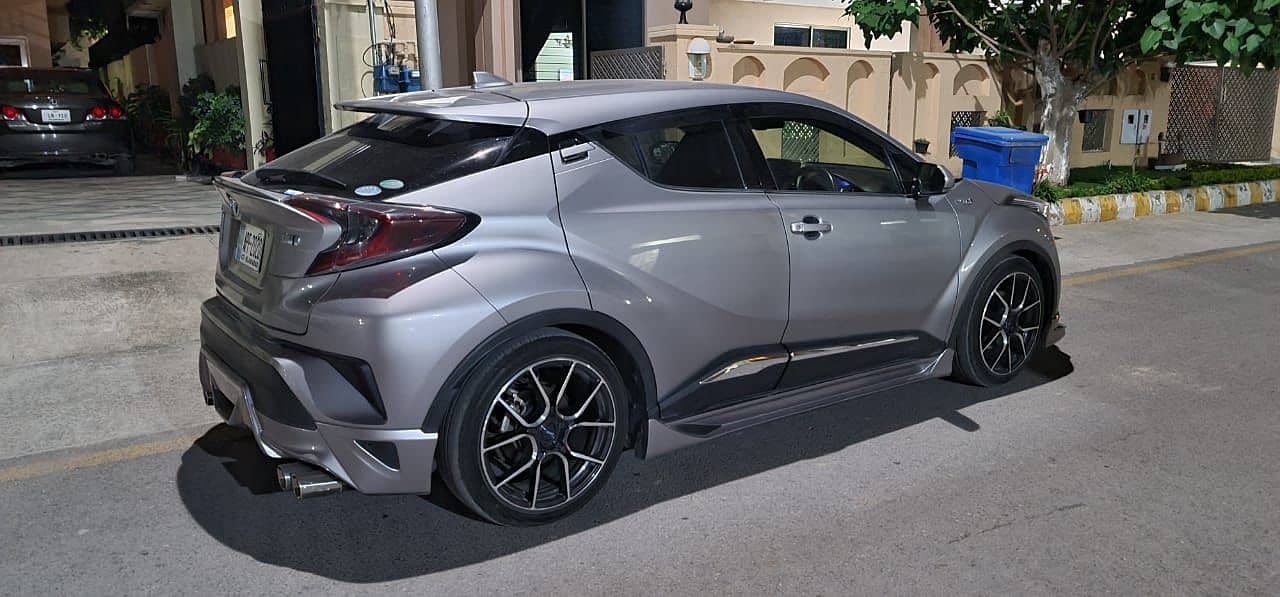 Toyota C-HR 2017 G LED (2107) Sportage 2