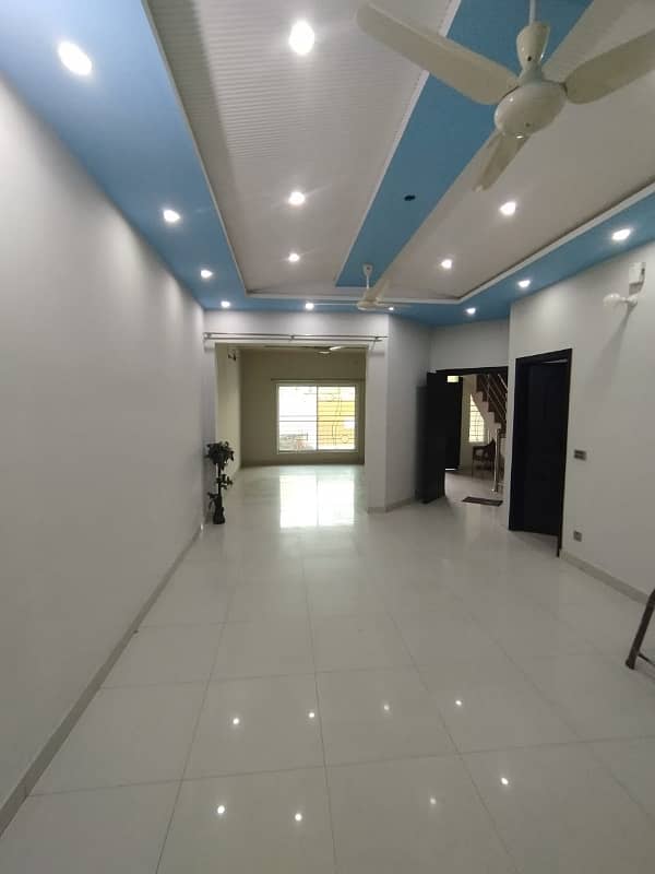 8 MARLA NEW TYPE HOUSE FOR SALE IN MILITARY ACCOUNT 7