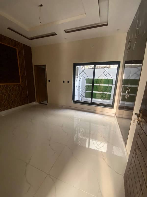 Beautiful House Available For Rent 23