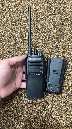 motorola walkie talkie / walkie talkie  wireless set / intercom