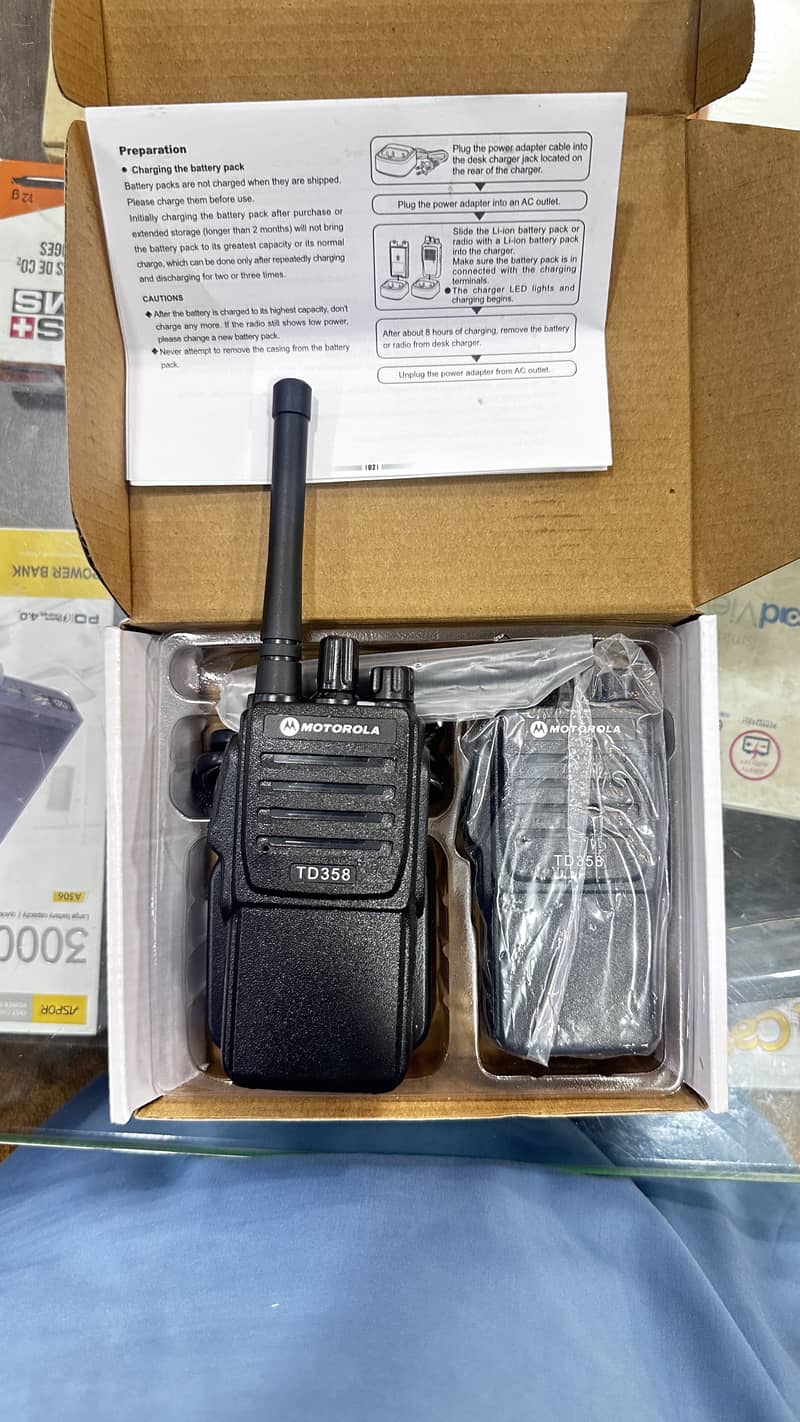 motorola walkie talkie / walkie talkie  / wireless set / intercom 6