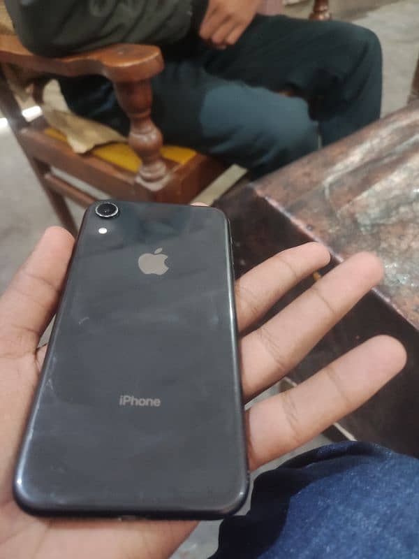 iphone xr 4