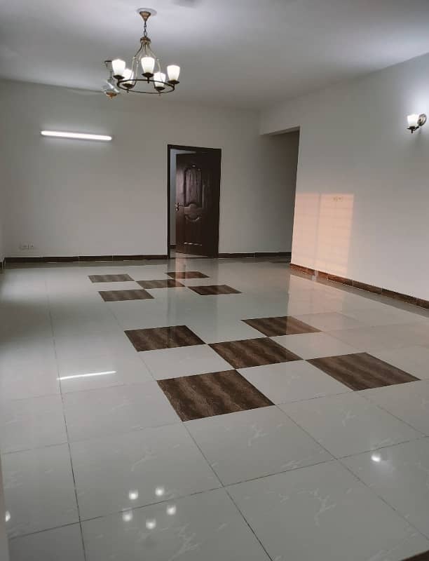 4-Bedroom Flat For Rent In Sector B Askari 11 Lahore 2