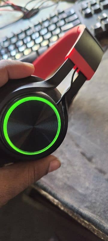 wireless headphones Good condition 0