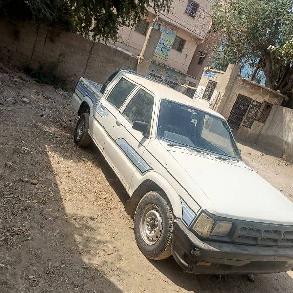 Mazda B2200 1995 2