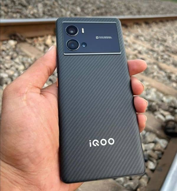 Iqoo 9 pro racing phone BMW 1