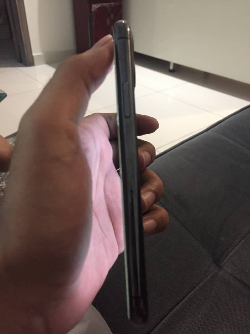 iPhone 11 Pro non pta 4