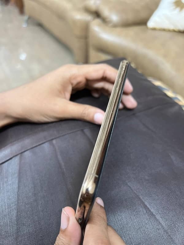 iphone Xs jon pta factory unlocked 10/10 condition 0