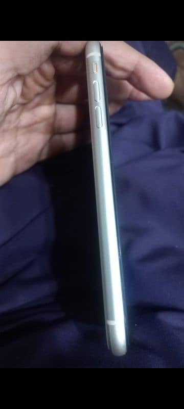 Iphone 11 JV 64GB (0308 5104066) 2