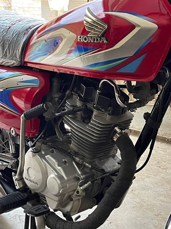 Honda CG 125 2022 Model Karachi Number 3