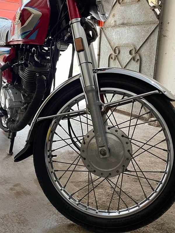 Honda CG 125 2022 Model Karachi Number 5