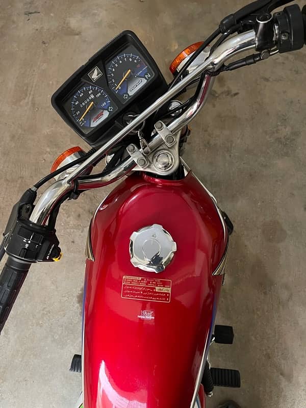 Honda CG 125 2022 Model Karachi Number 10