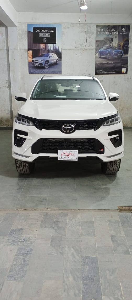 Toyota Fortuner Grs 2024 0