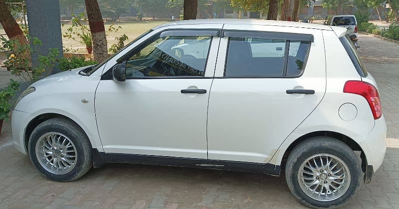 Suzuki Swift DX 2013 2