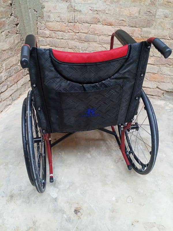 wheel chair new condition 3