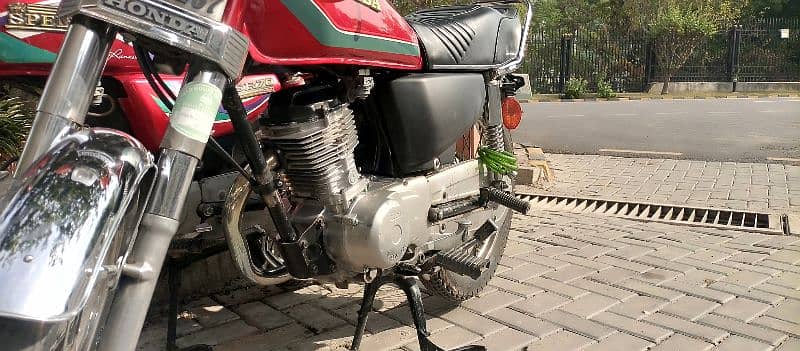 Honda 125cc 6