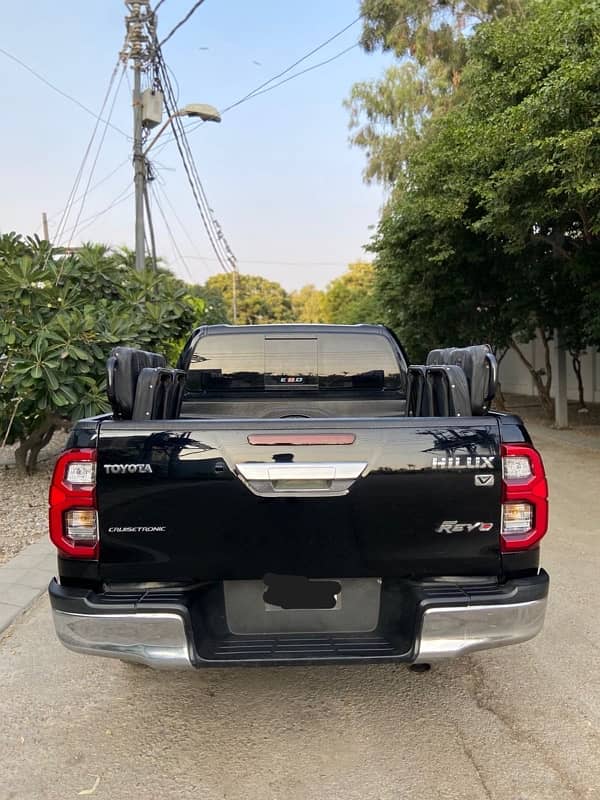 Toyota Hilux Revo V 2.8 2021-old shape Convert New shape 5