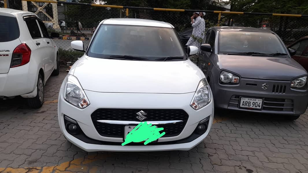 Suzuki Swift 2024 GL CVT 1