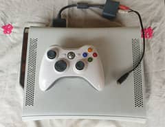 Xbox 360 jailbroken with modified wireless rechargeable controller