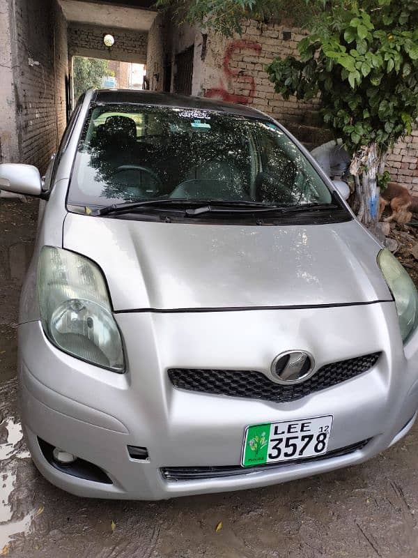 Toyota Vitz 8/12 12